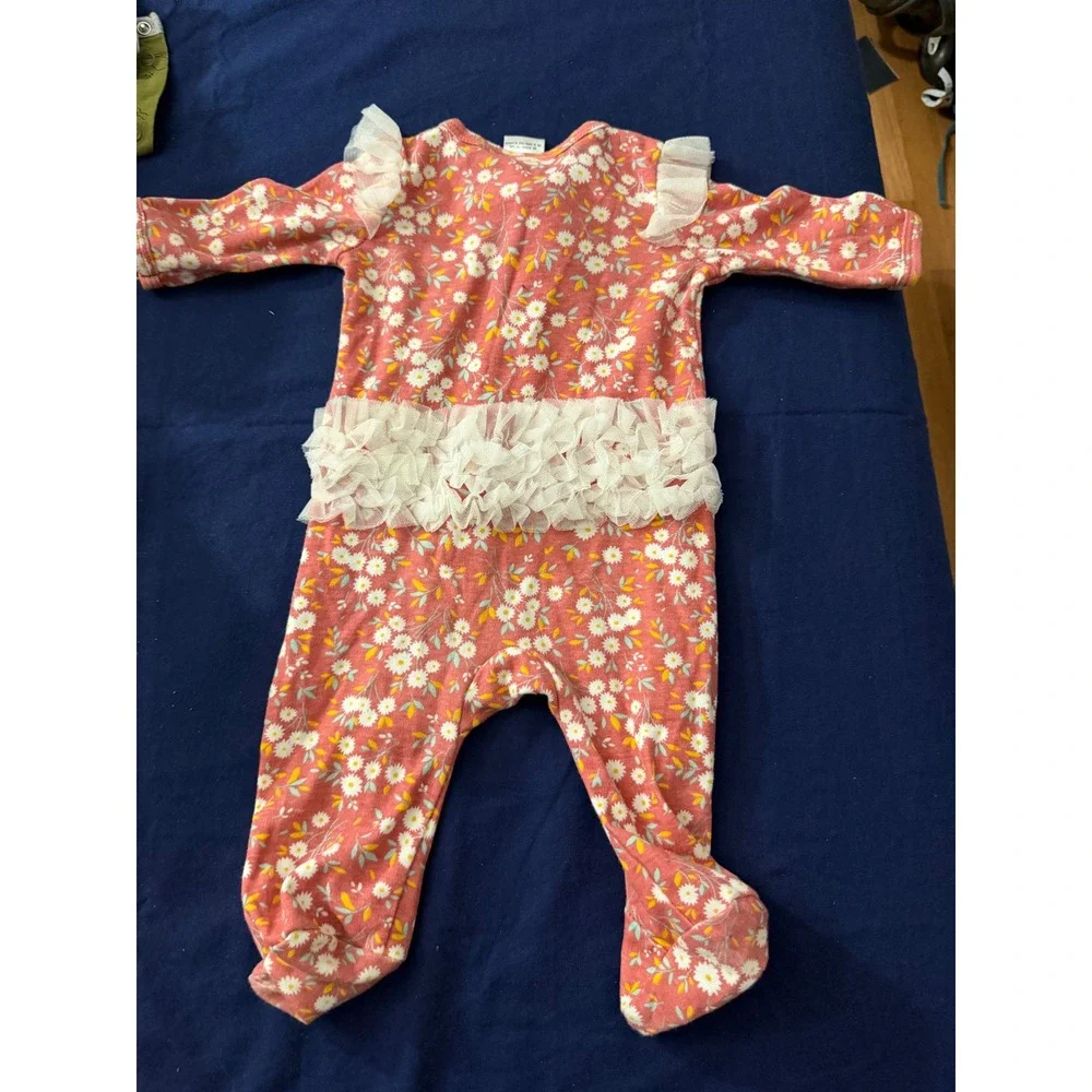 Nicole Miller New York Baby Girls Daisy Floral Ruffle Footed Sleeper Pink 0-3M